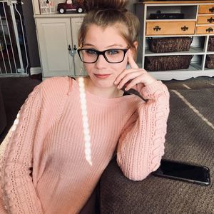 Meet your Posher, Gena